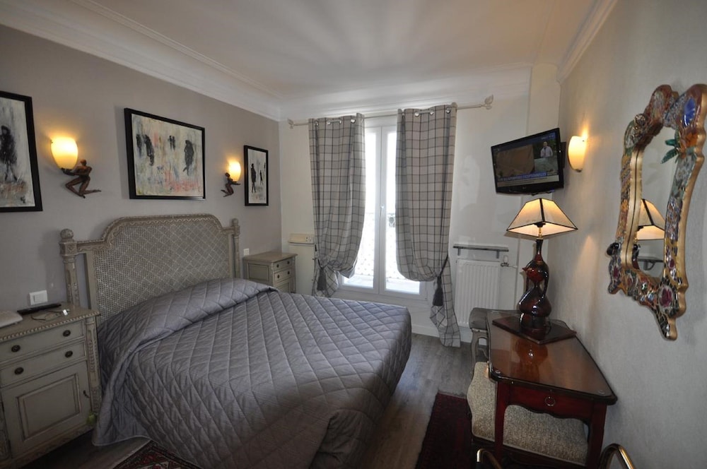 HOTEL DES BAINS 17/60