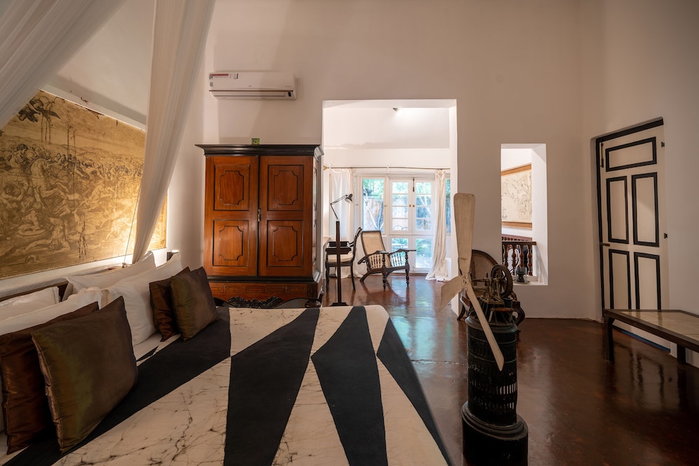 Lunuganga Estate 32/49