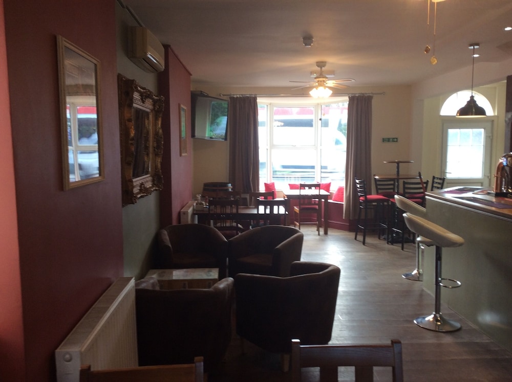 Coach House Hotel 38/60