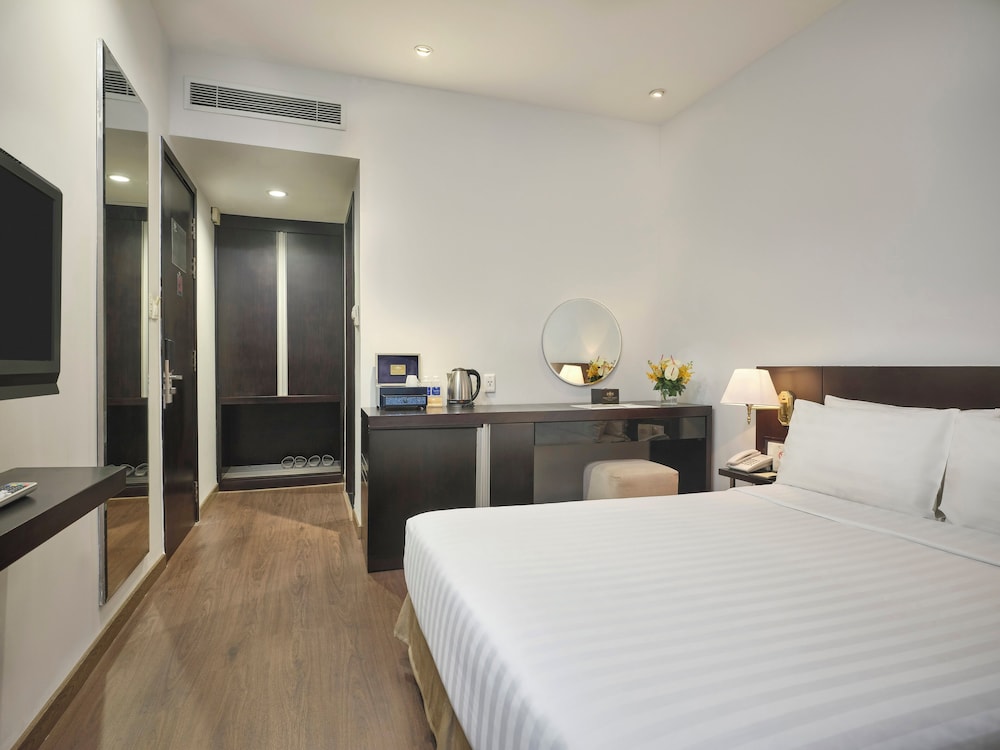 Palace Hotel Saigon 20/50