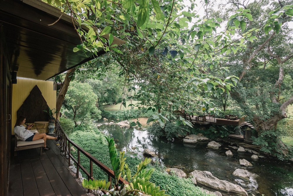 Zantiis Ndol Villas 40/66