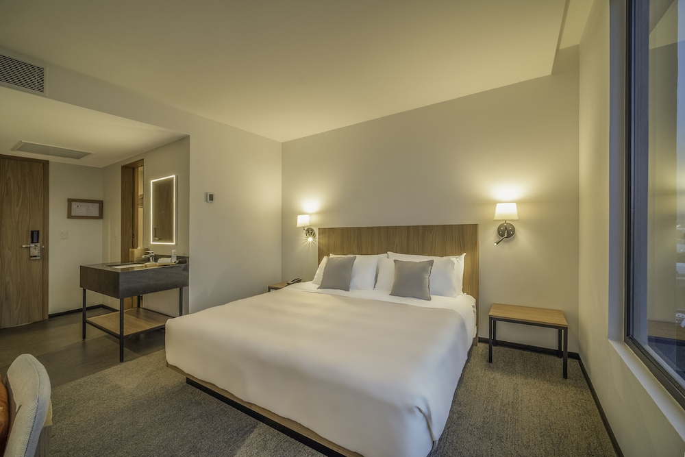 Stadia Suites Queretaro 12/44