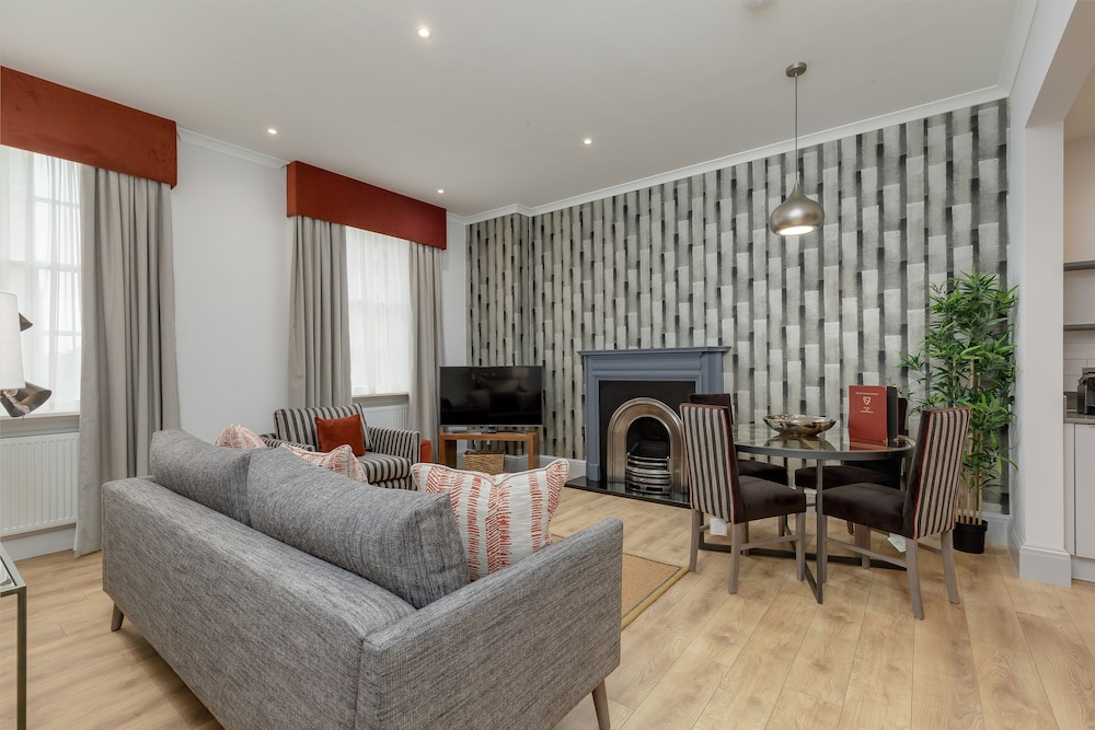 Destiny Scotland - Princes St Residence 30/50
