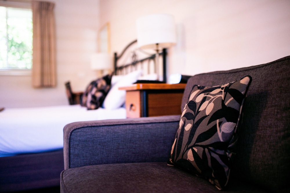 YARRA GABLES MOTEL 32/35