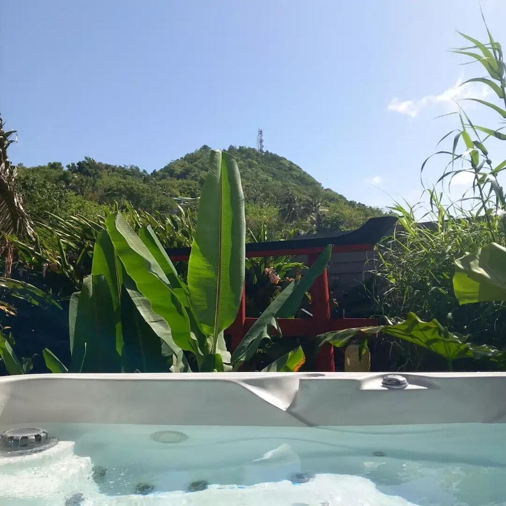 Piton Bungalows 46/50