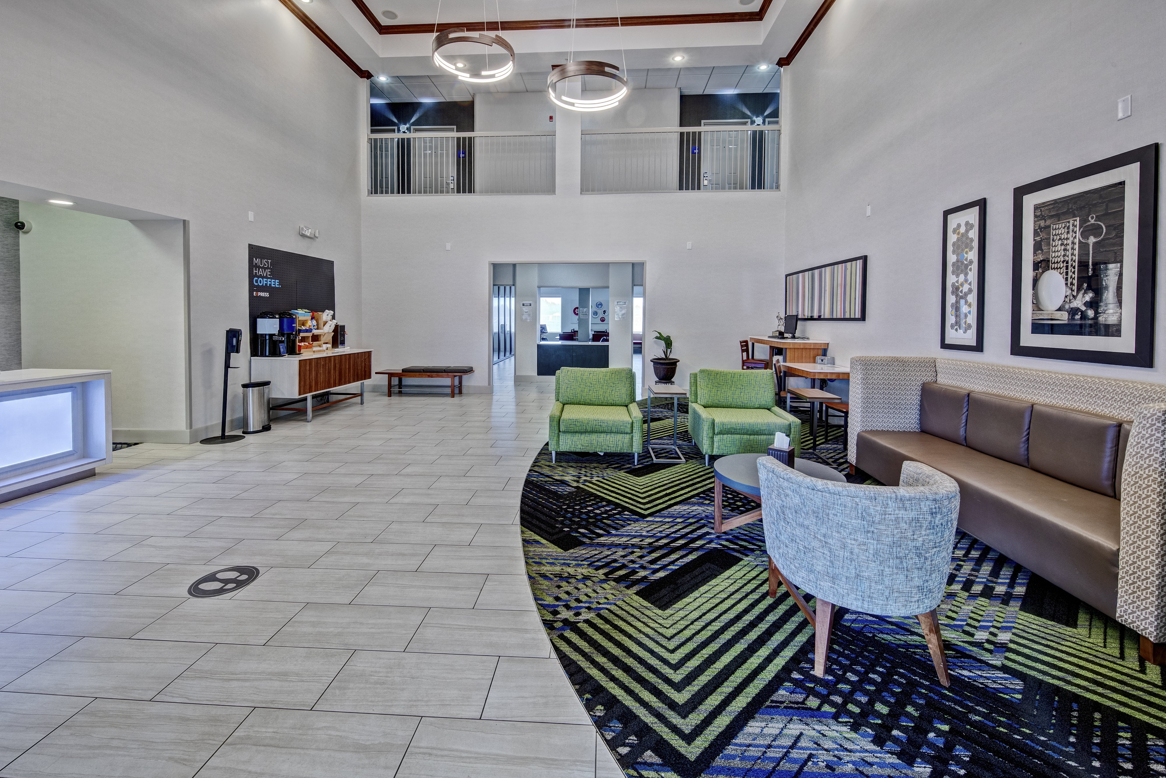 Holiday Inn Express Hotel Suites Clarksville 35/61