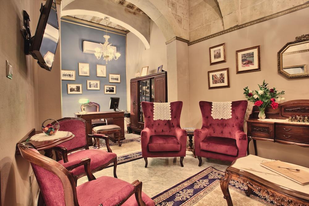 Julina Boutique Living 17/43