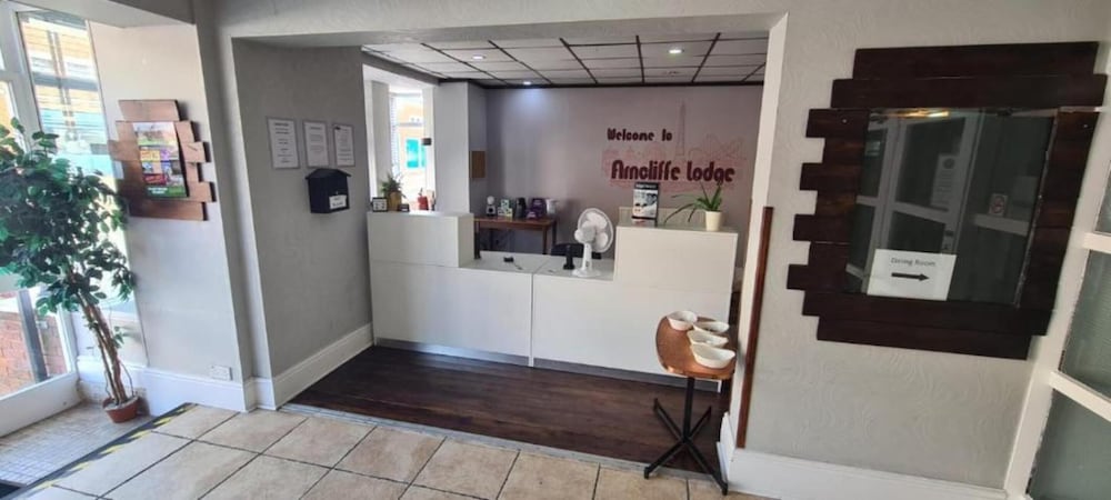 The Arncliffe Hotel 8/50