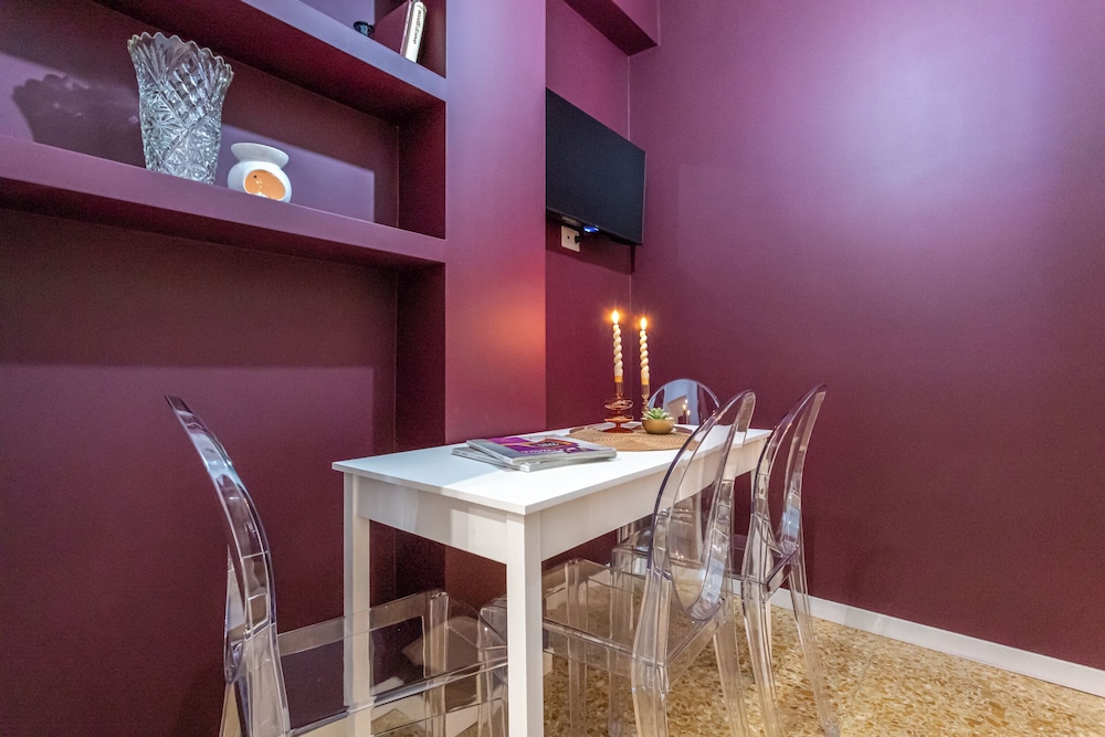 Cozy Flat Near Colosseum 5/48