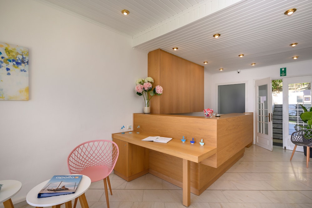 Hermes Apartments photo3