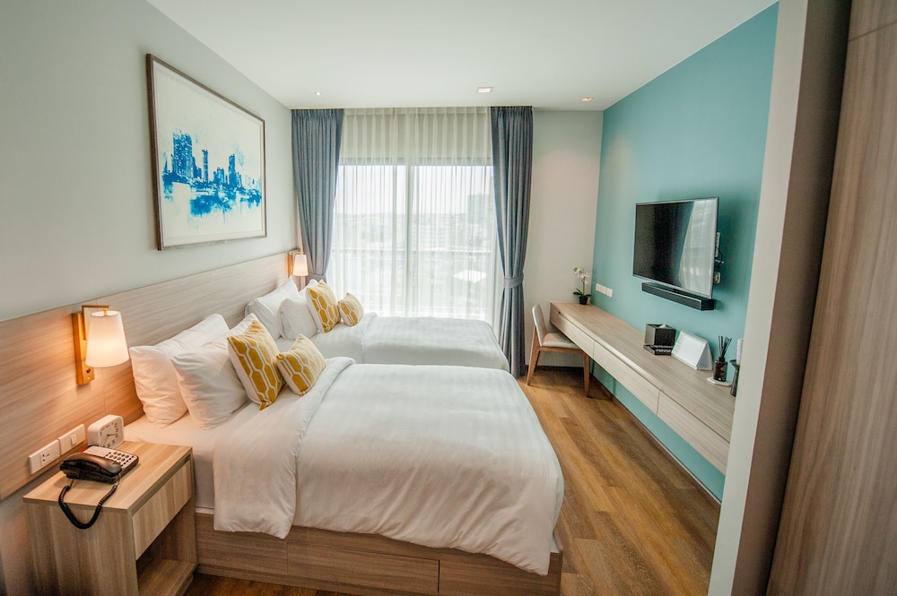 DELUXE, STUDIO, KING BED