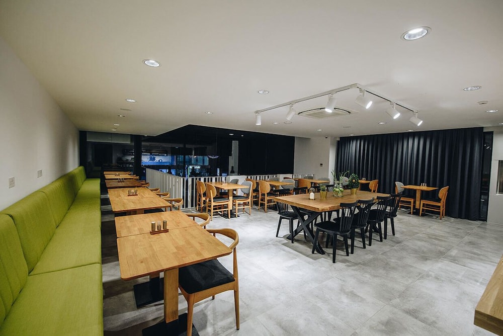Ingate Hotel 42/50