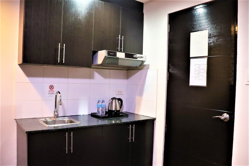The Studio 18 Residences 27/47