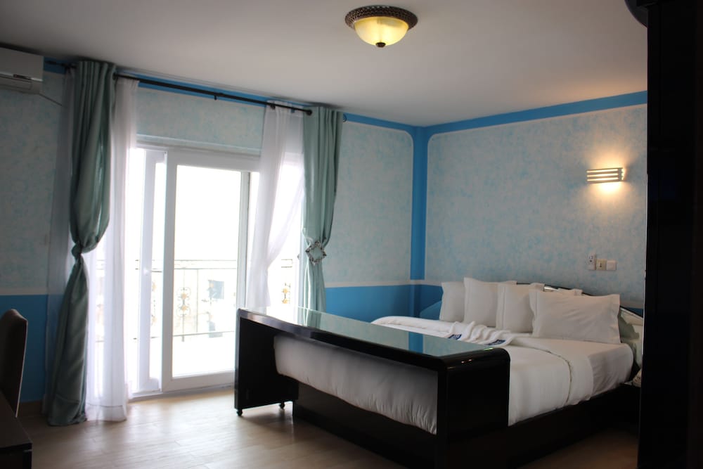 STANDARD, DOUBLE BED