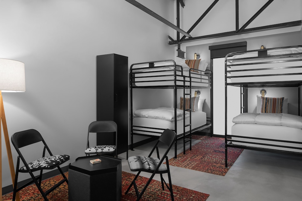 Evo Hotel 50/69