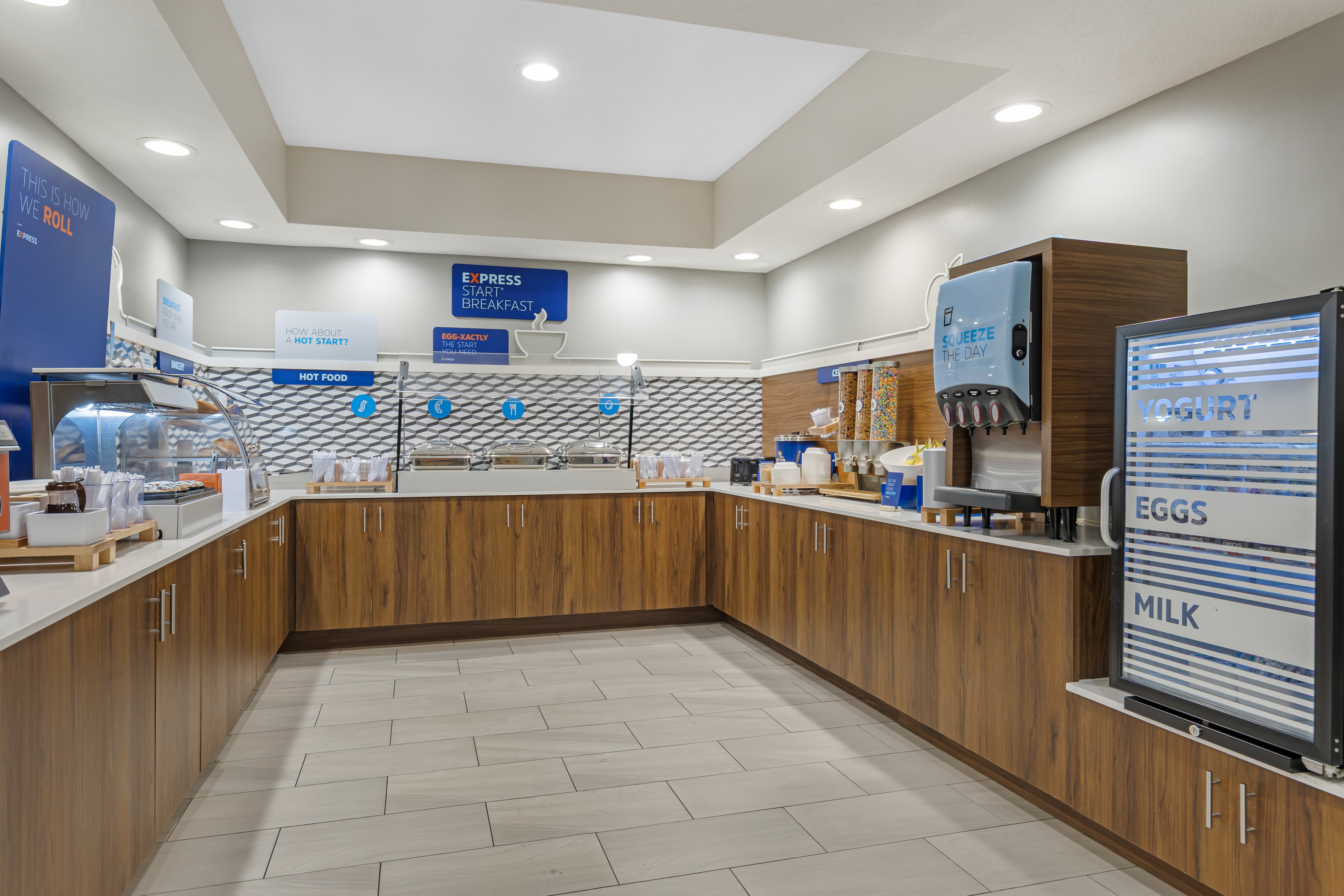 Holiday Inn Express Hotel Suites Charlotte 12/44