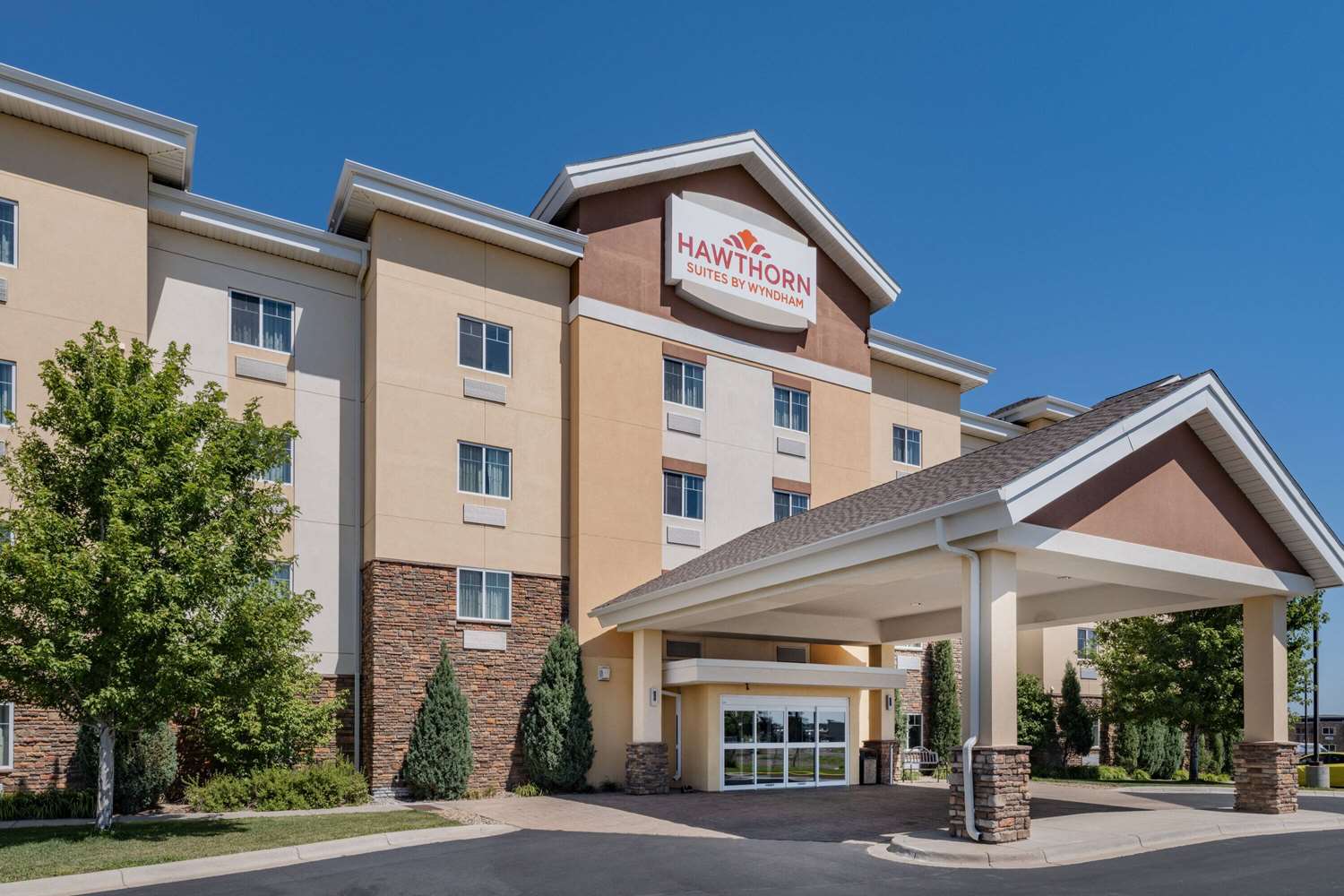 Hawthorn Suites By Wyndham Williston 19/23