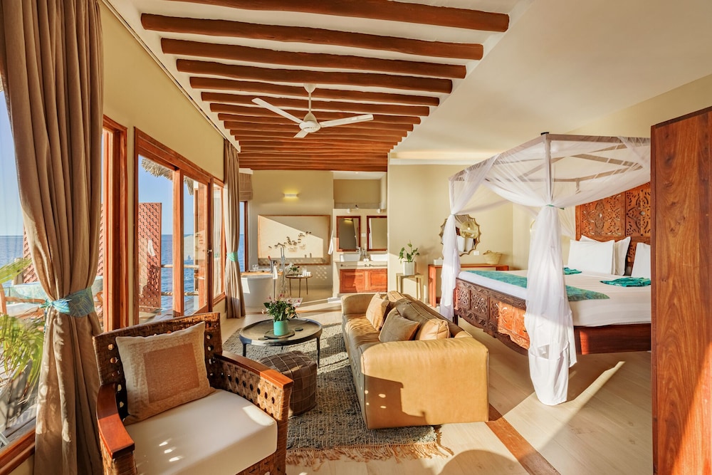 Kono Kono Beach Resort 45/73