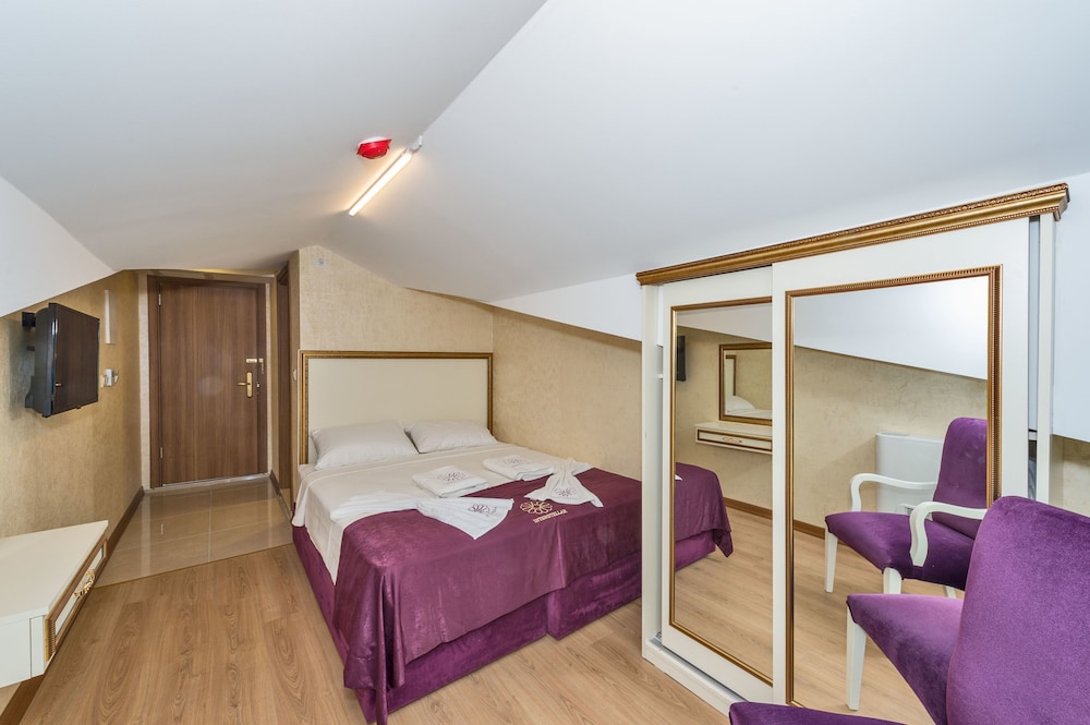 INTERSTELLAR HOTEL 13/59