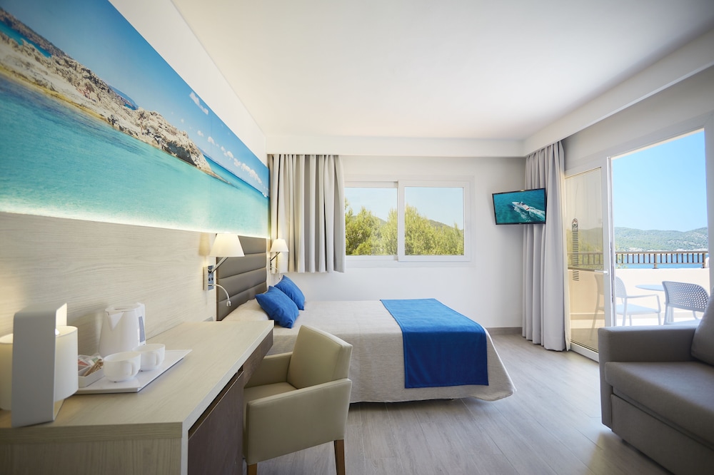 Invisa Hotel Club Cala Verde 42/103