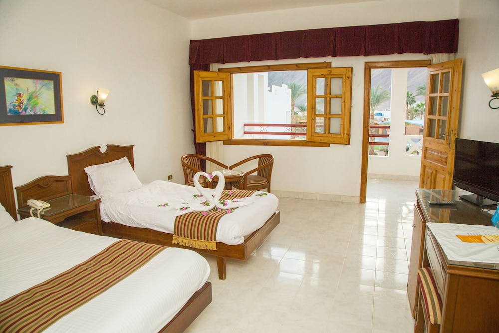 Happy Life Village Dahab 4/29