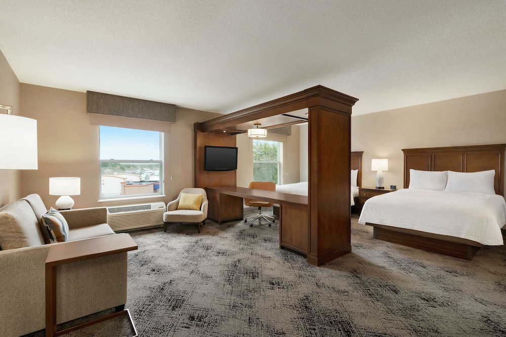Hampton Inn Suites Exeter 17/52