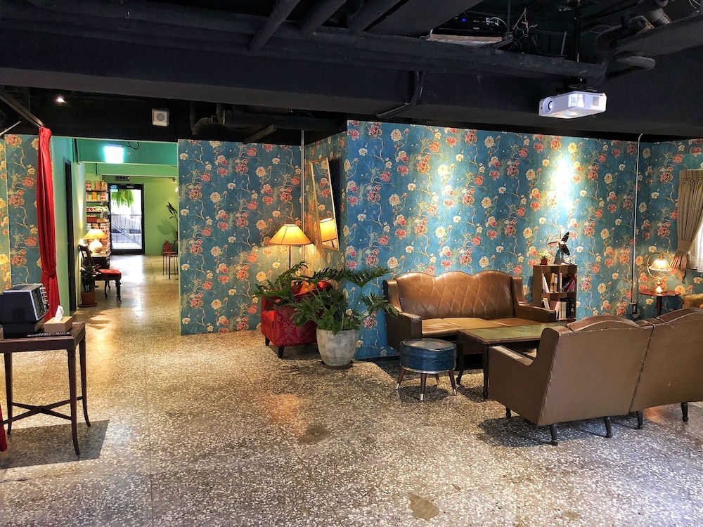 Cho Hotel 34/49