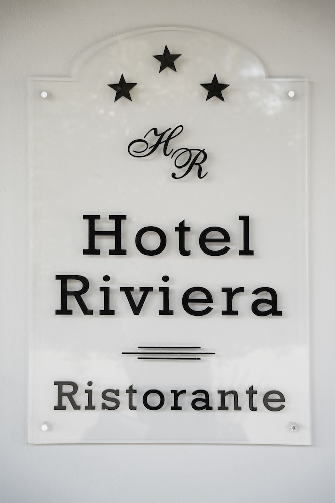 Hotel Riviera 24/46