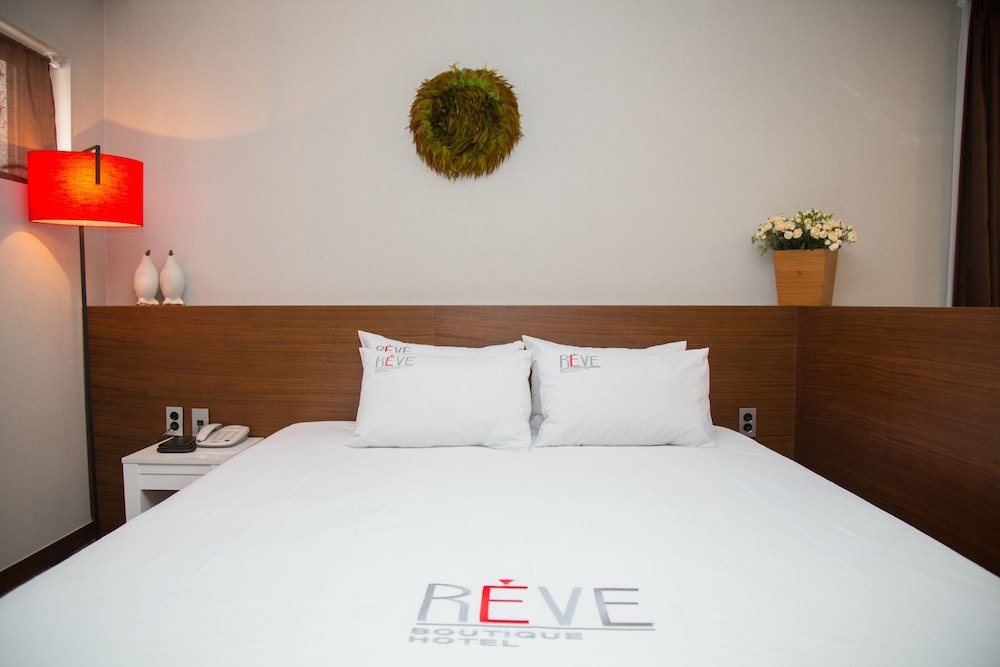 Reve Hotel Jeju 15/35
