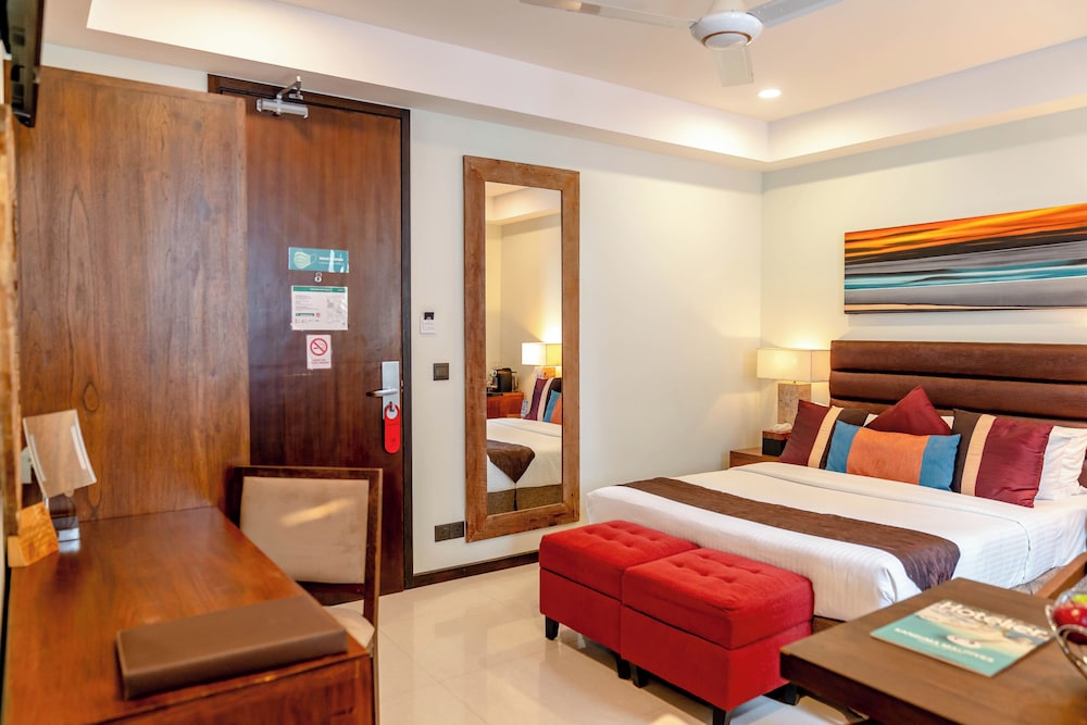 The Somerset Hotel 13/56