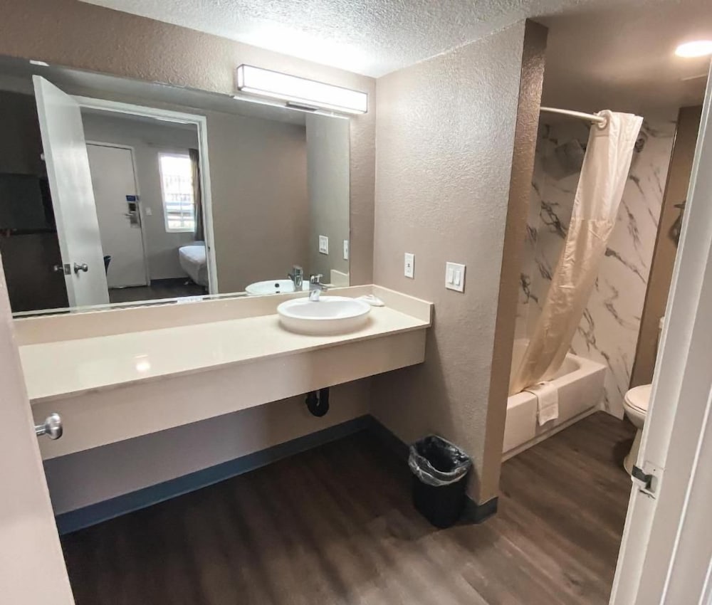 Motel6 Sacramento, CA - North 59/59