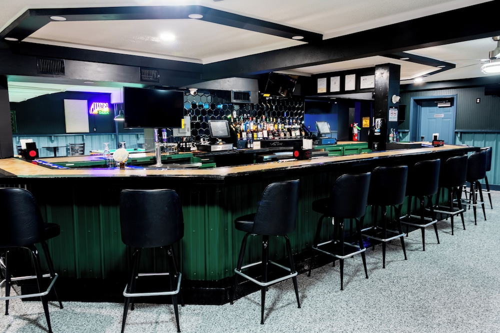 Budget Inn & Suites 46/56