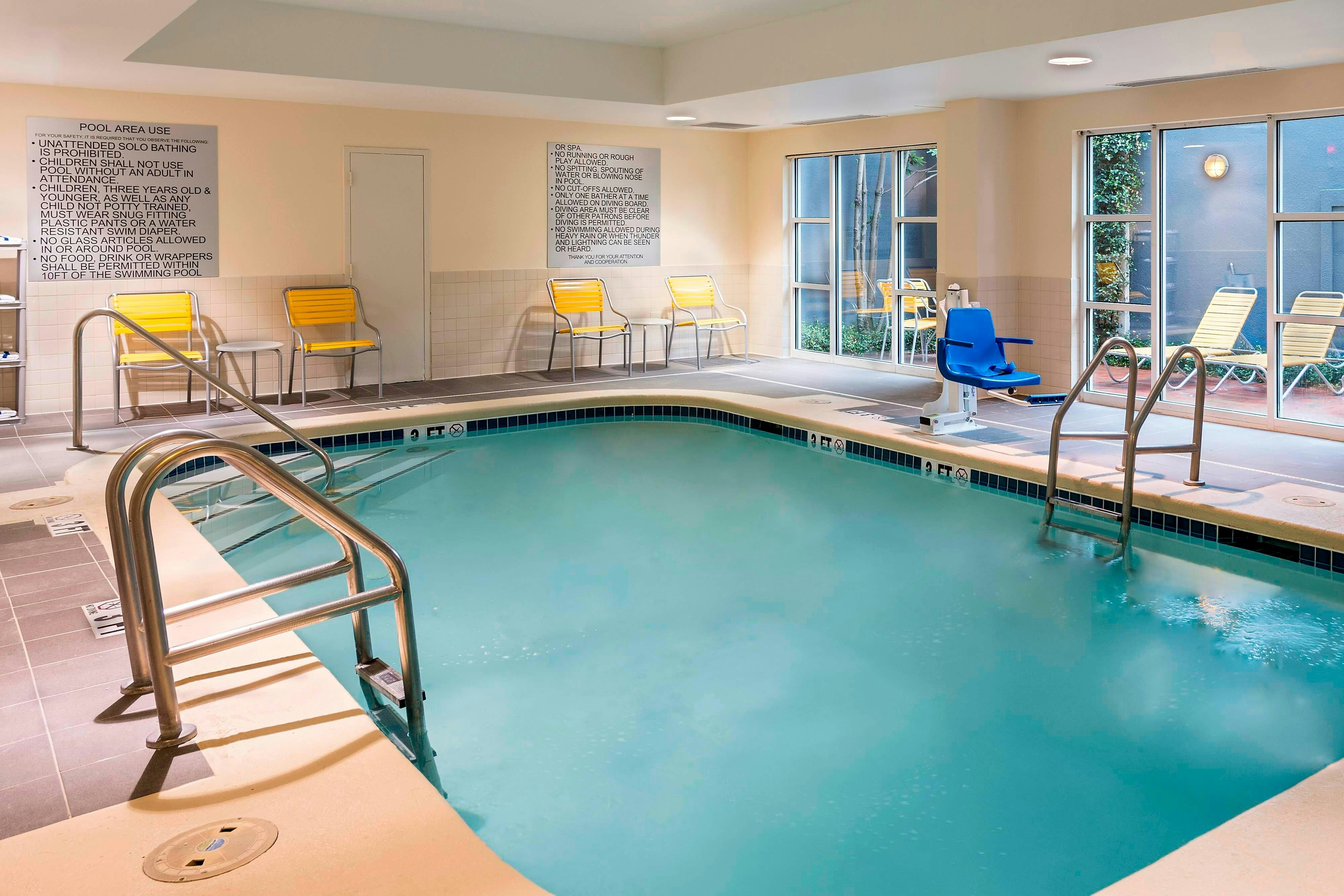 Fairfield Inn Suites By Marriott Atlanta Buckhead 3/6