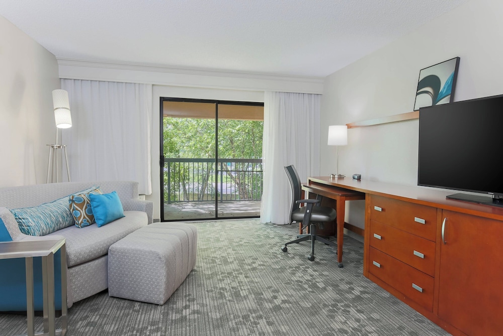 Courtyard by Marriott Monroe 17/30