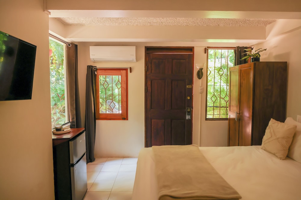 Hotel Villa Del Sol 12/50