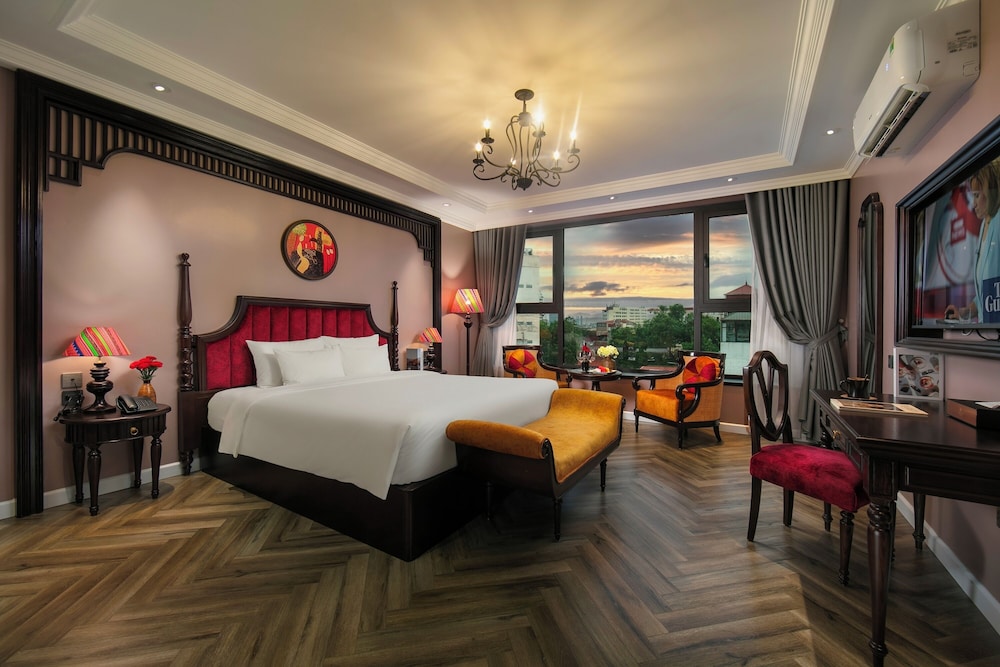 Acoustic Hotel And Spa 10/50