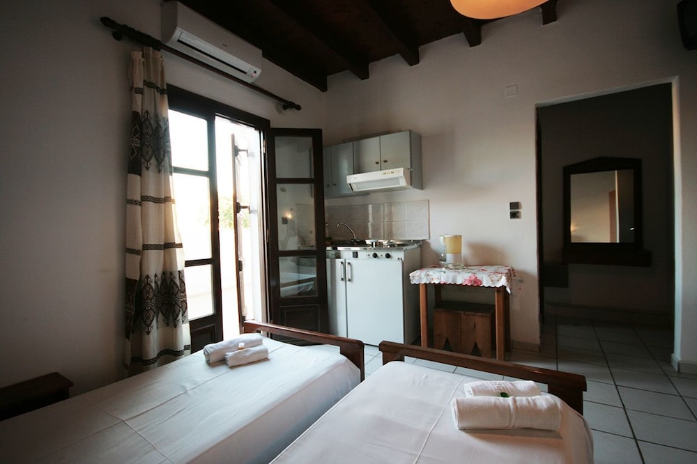 Chania Rooms 11/48