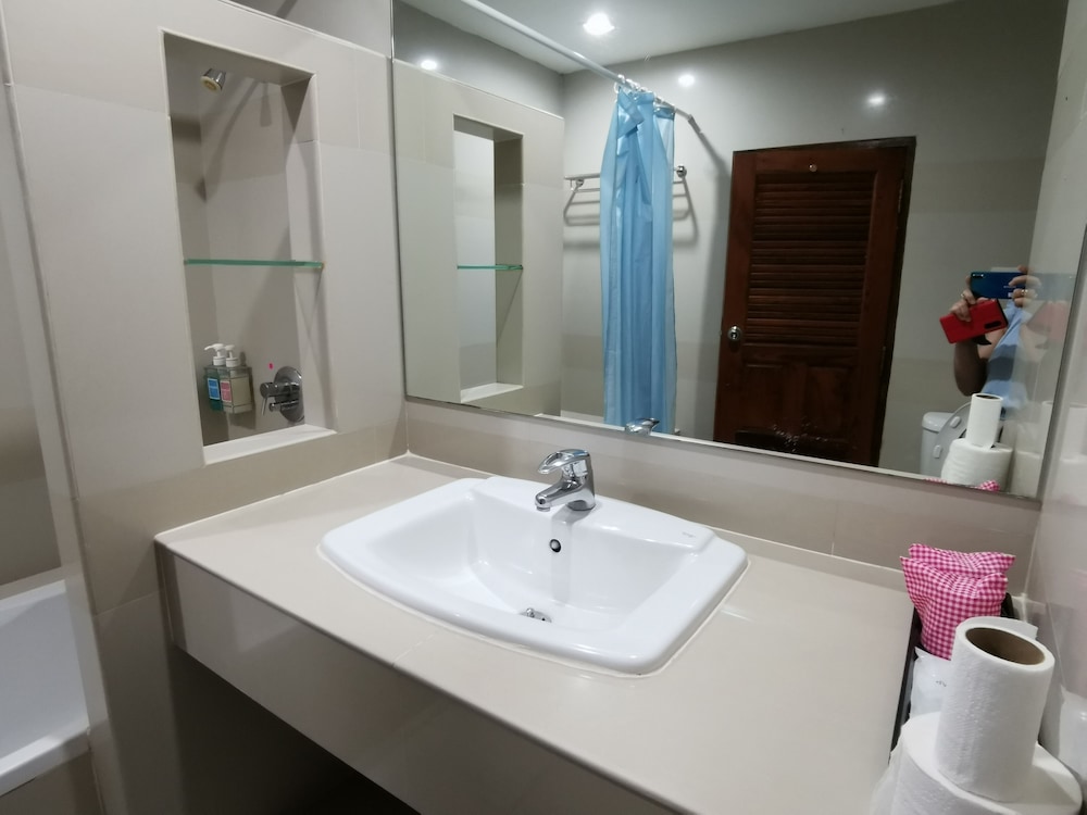 Morakot Hotel Chumphon 63/66