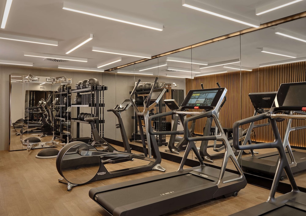 art'otel Zagreb Powered by Radisson Hotels 38/68