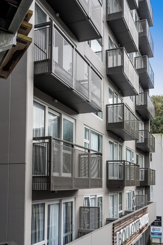 Boulcott Suites 6/70
