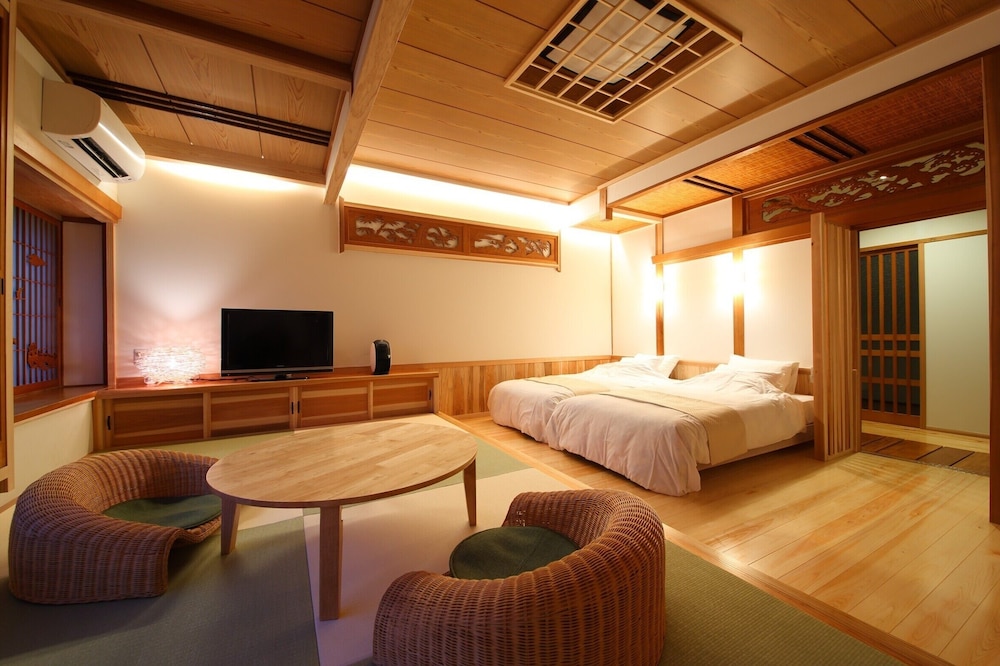 White, Premium, Futon Bed, Twin Beds, Garden View
