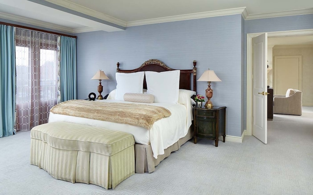 Delamar Greenwich Harbor 13/58