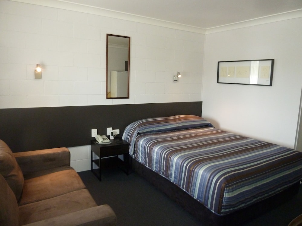 Mandalay Motel 22/33