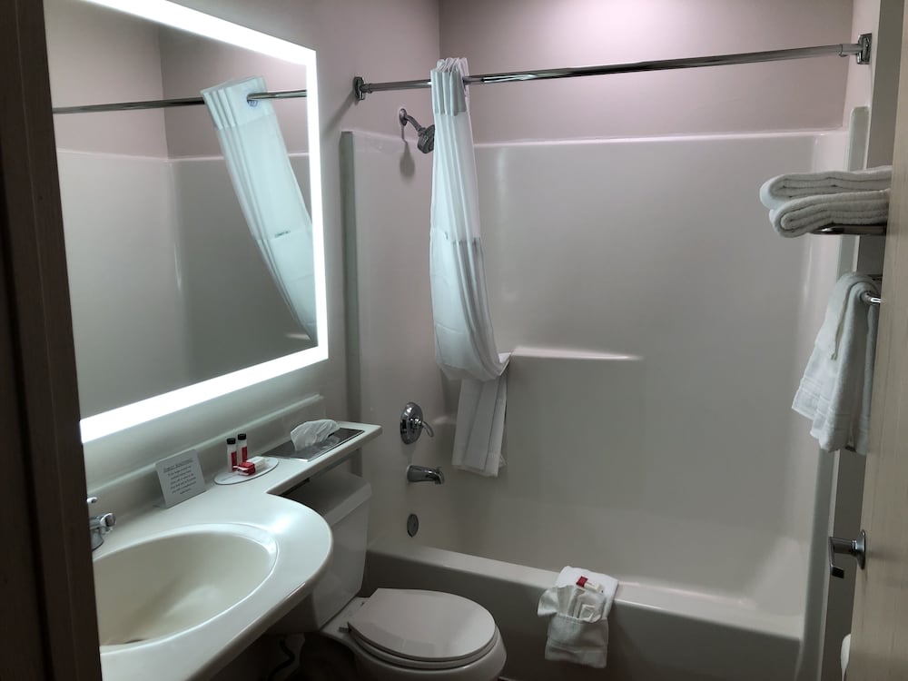 Days Inn & Suites By Wyndham Spokane Airport Airway Heights 14/41