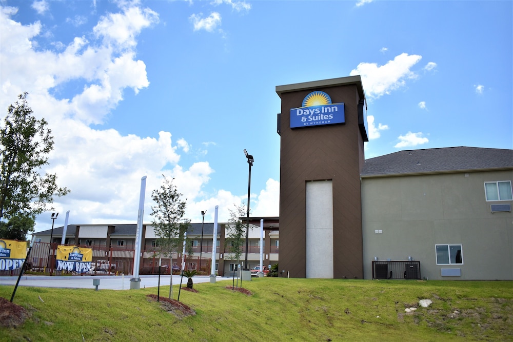 Days Inn & Suites By Wyndham Downtown/University Of Houston 50/60