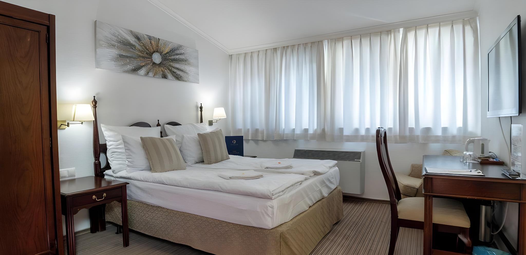 Basic, Double Bed, No Elevator