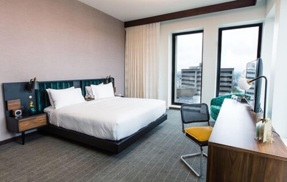 Fairlane Hotel 6/38