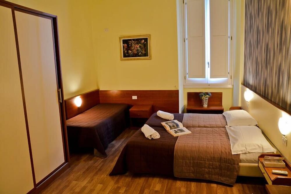 Hotel Mimosa 12/47