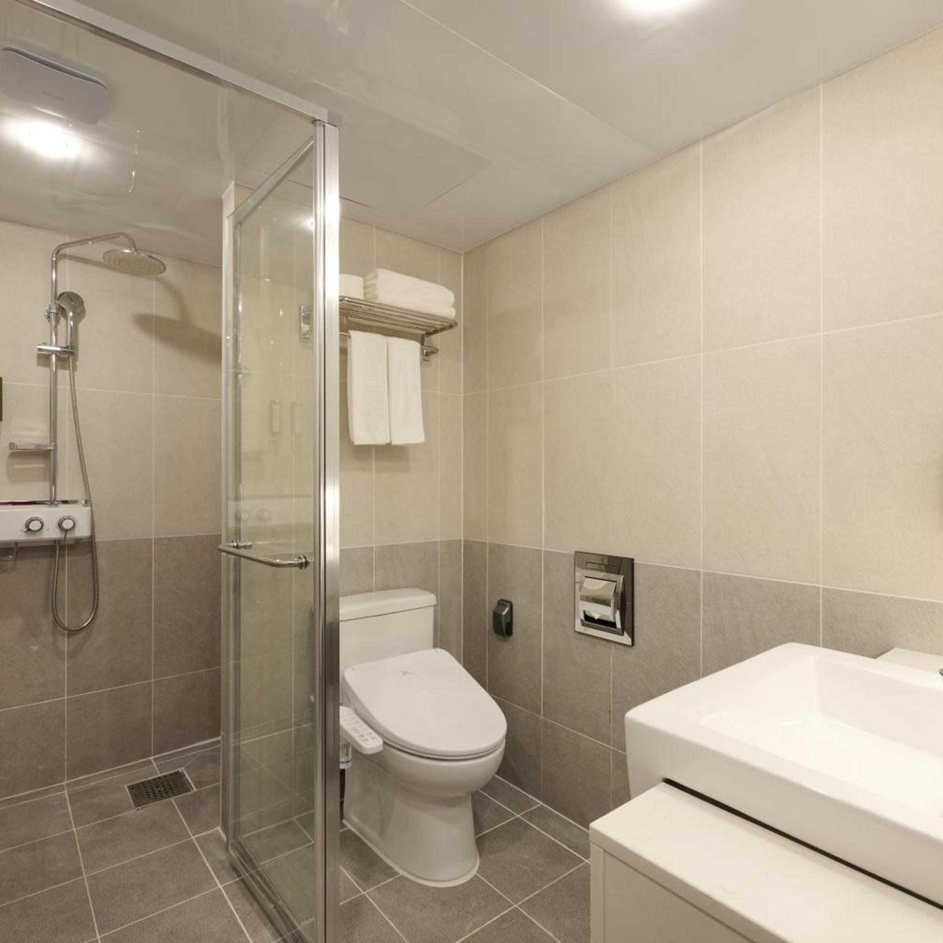 The Hotel Sokcho 49/51