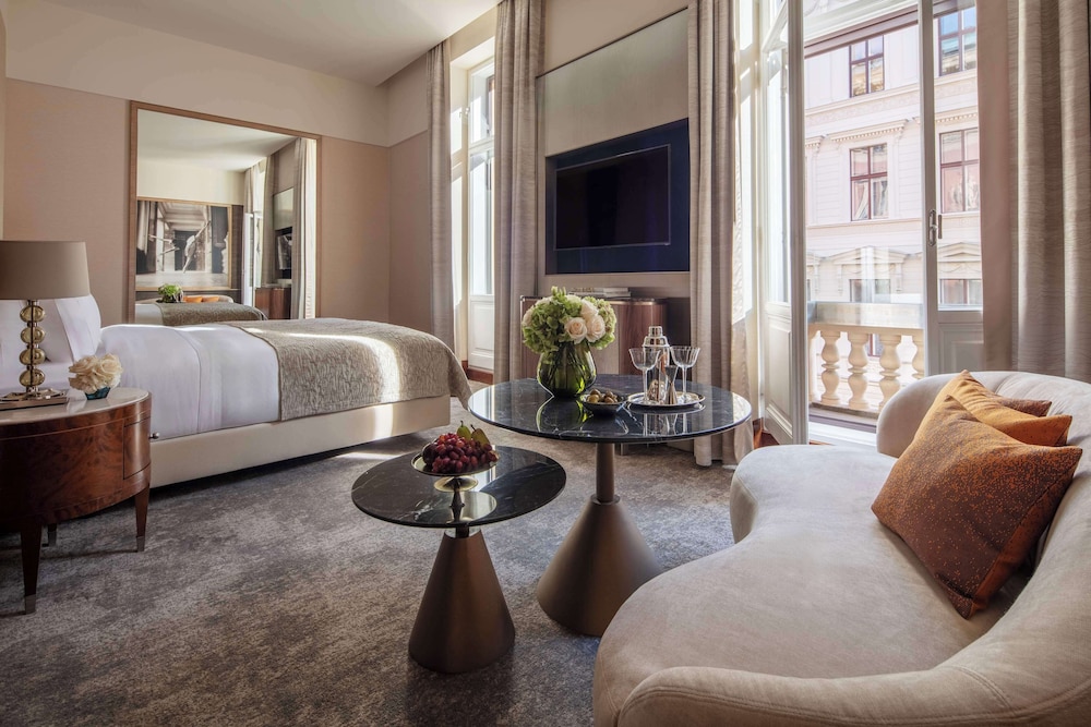 Premium, King Bed, French Balcony